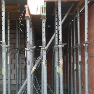 przygotowania do zalania pierwszego stropu_2